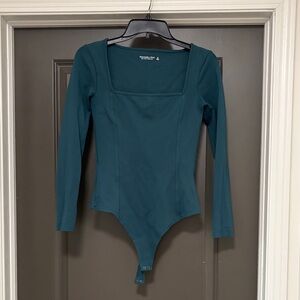 Abercrombie & Fitch Long-Sleeve Ponte Squareneck Seamed Bodysuit M